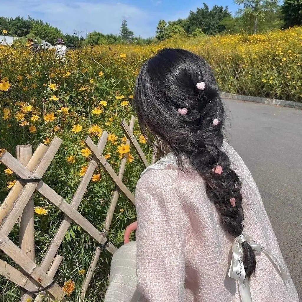扑通扑通的心海报